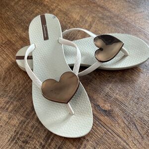 Ipanema White and Brown Heart Sandals
